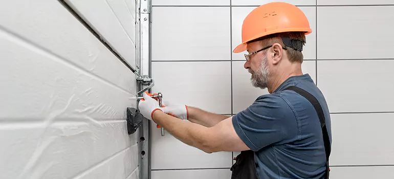 Garage Door Repair in Temple Terrace