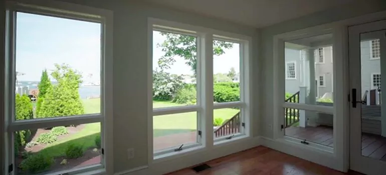 Double-hung Window Repair in Temple Terrace, FL